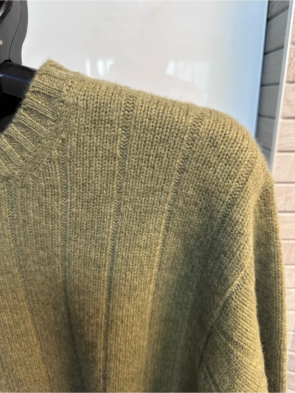 Men's 100% lambswool Crewneck Ribbed Sweater - Sage Green Vertical Texturing